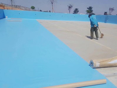 游泳池建造施工现场